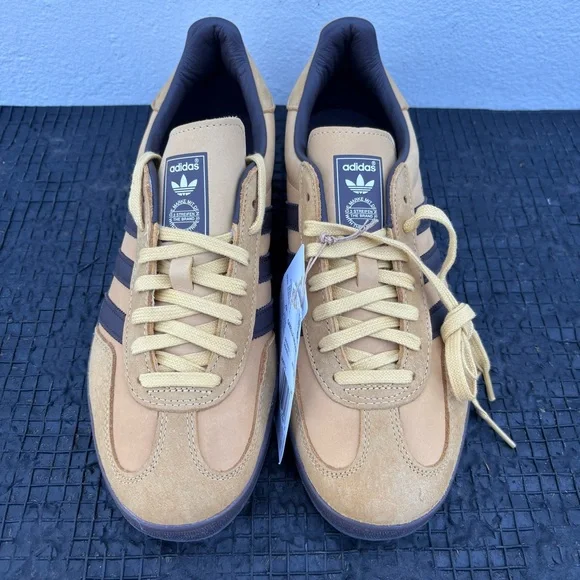 adidas Originals Gazelle Sneakers in Tan and Brown - Picture 3 of 12